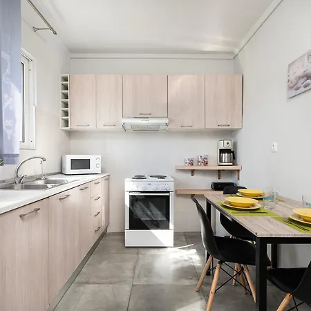 Evergreen Loft - Modern Centre Living