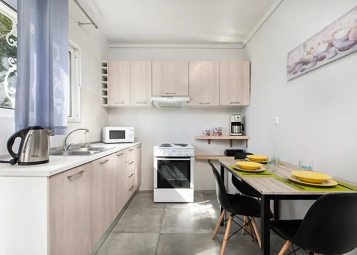 Evergreen Loft - Modern Centre Living