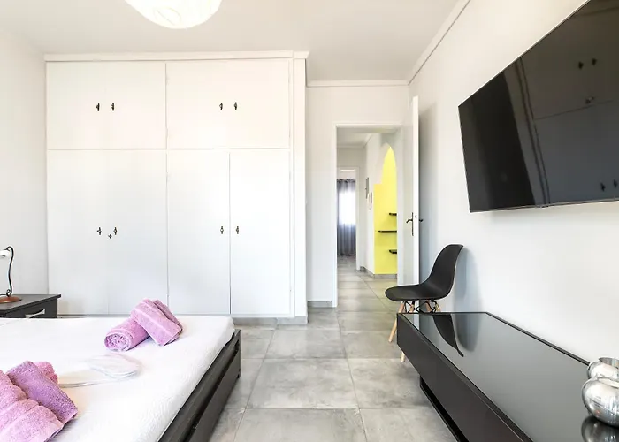 Evergreen Loft - Modern Centre Living Kos-stad